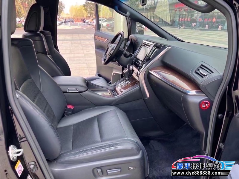 18年丰田埃尔法轿车抵押车出售