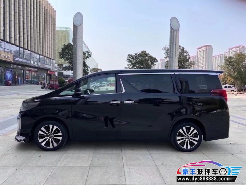 18年丰田埃尔法轿车抵押车出售