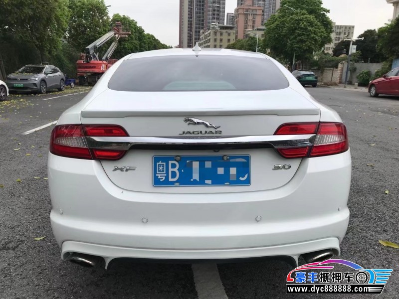 14年捷豹XF轿车抵押车出售