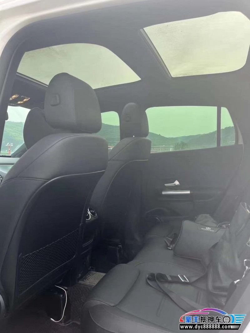 21年奔驰GLA轿车抵押车出售