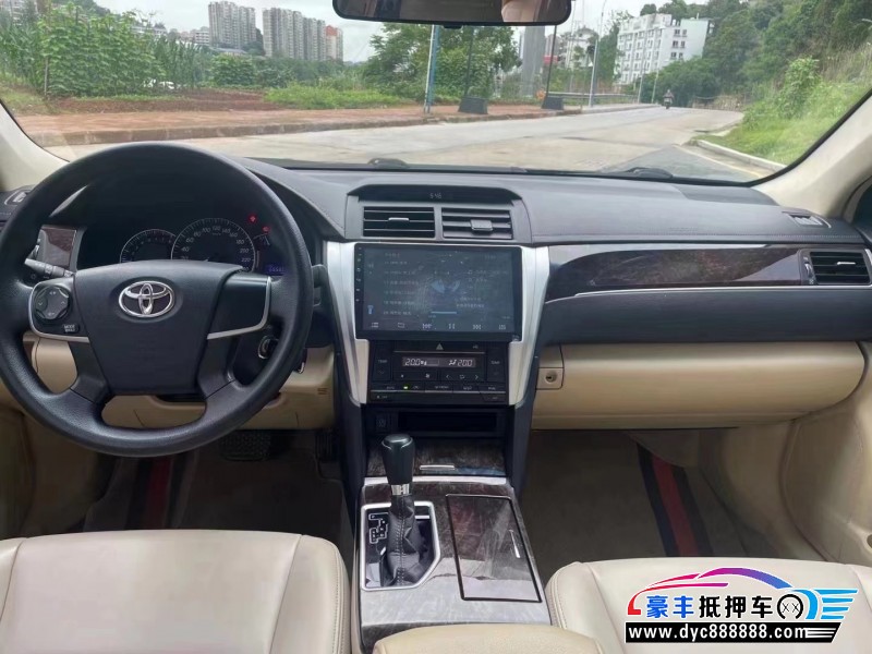 17年丰田凯美瑞轿车抵押车出售