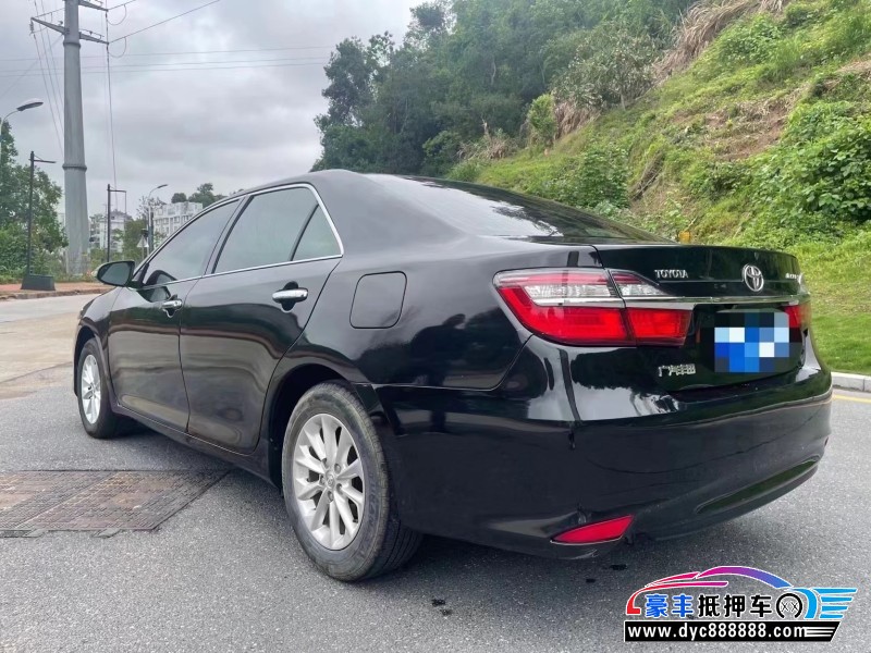 17年丰田凯美瑞轿车抵押车出售