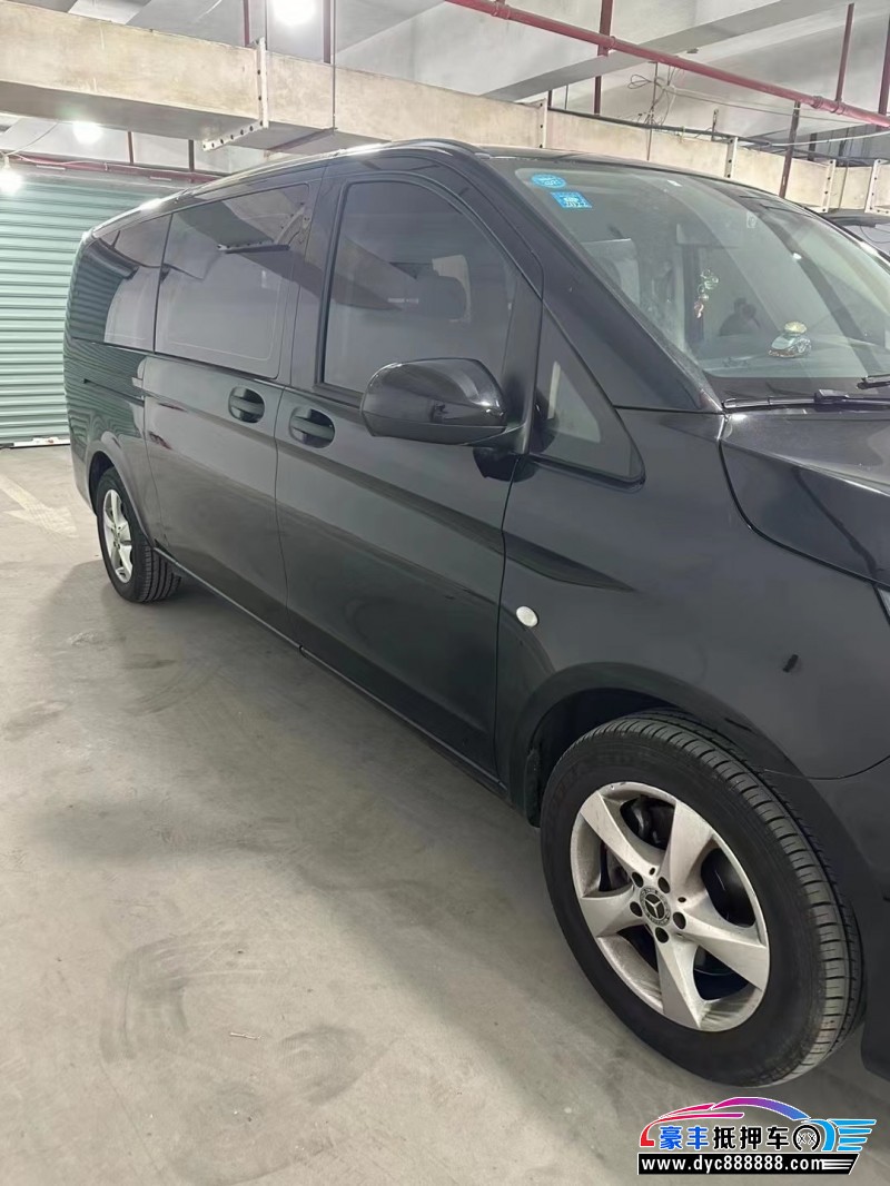 20年奔驰威霆轿车抵押车出售