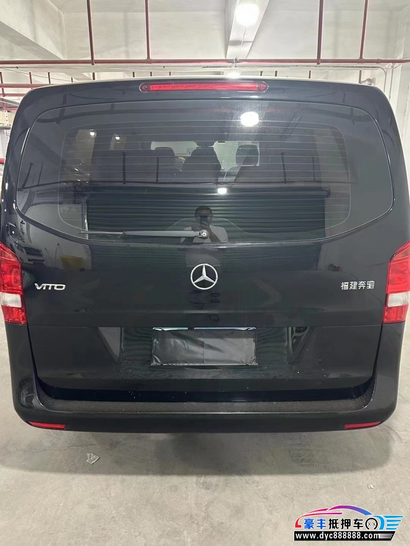 20年奔驰威霆轿车抵押车出售