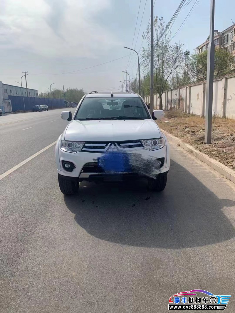 14年三菱帕杰罗轿车抵押车出售