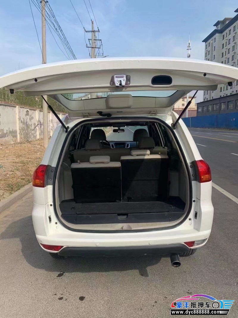 14年三菱帕杰罗轿车抵押车出售