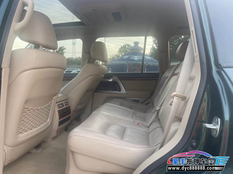 13年丰田兰德酷路泽轿车抵押车出售