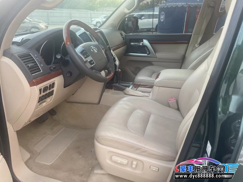 13年丰田兰德酷路泽轿车抵押车出售