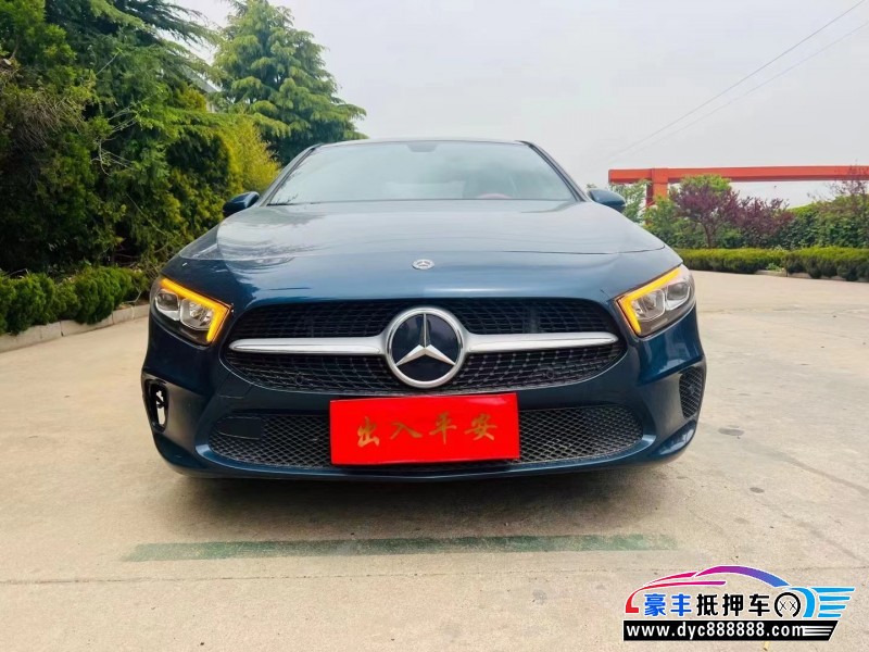 20年奔驰A轿车抵押车出售