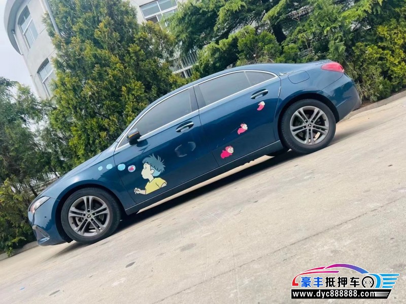 20年奔驰A轿车抵押车出售