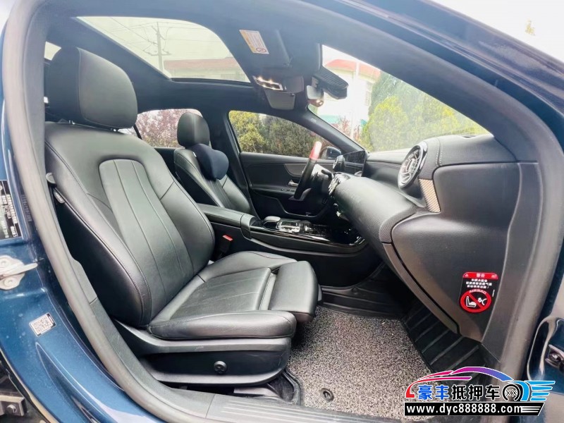 20年奔驰A轿车抵押车出售