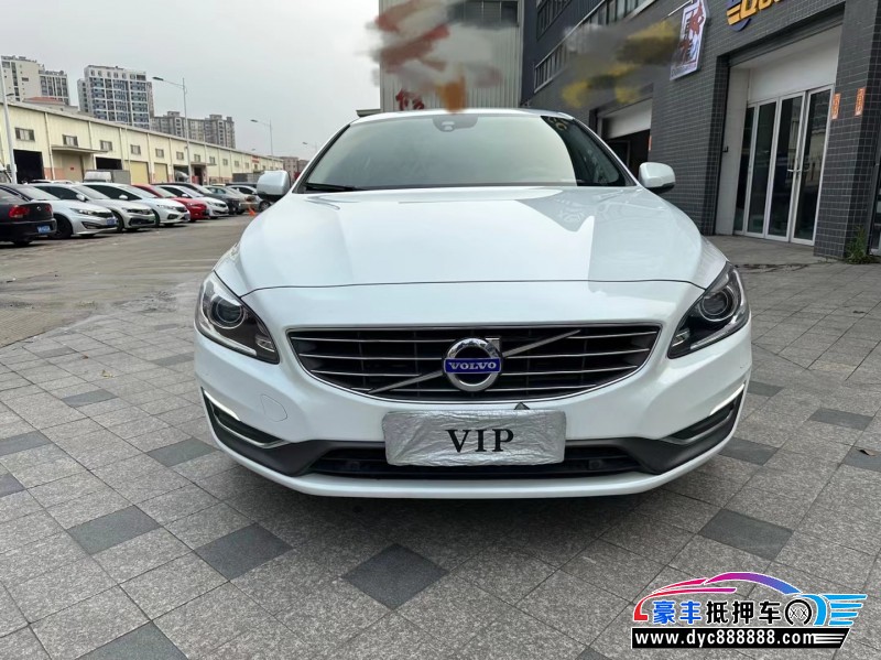 14年沃尔沃S60轿车抵押车出售