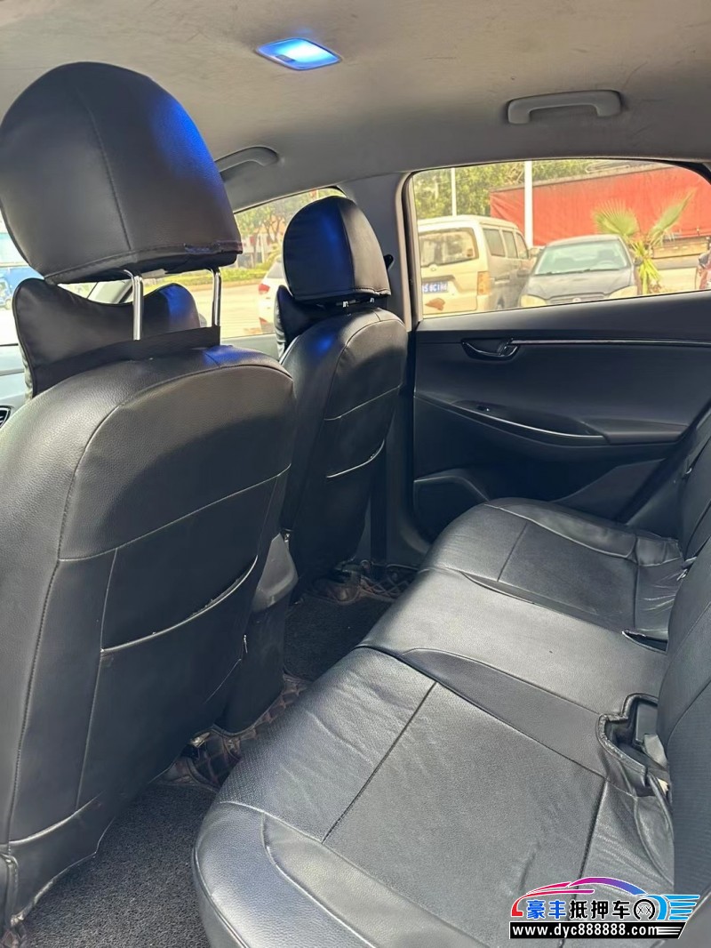 19年现代悦动轿车抵押车出售