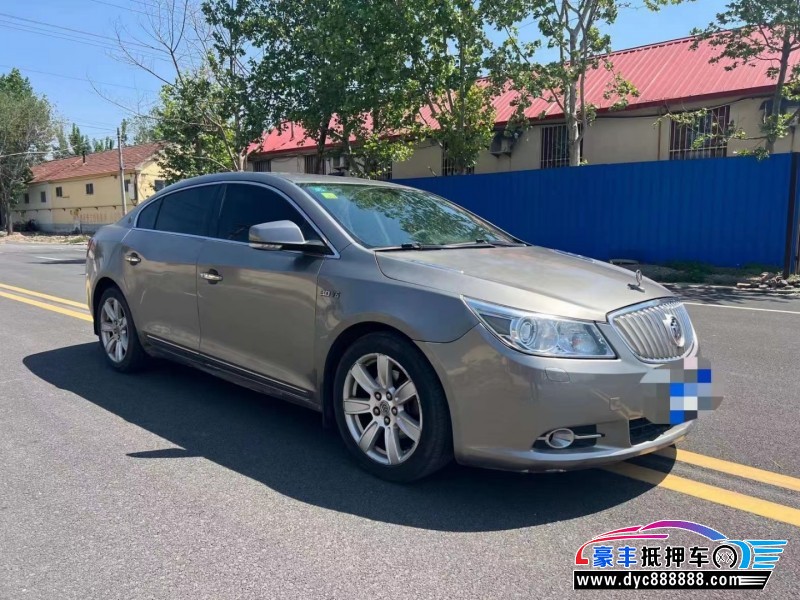 10年别克君越轿车抵押车出售