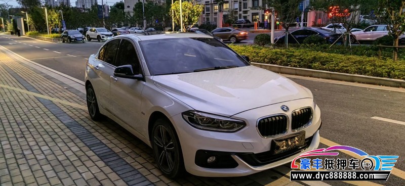 18年宝马1系轿车抵押车出售