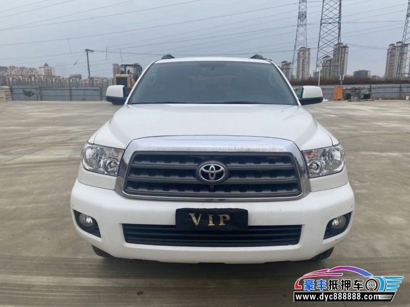 16年丰田红杉轿车抵押车出售