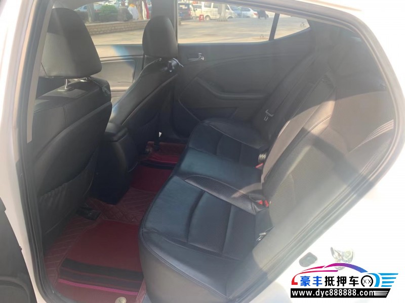 16年起亚K5轿车抵押车出售