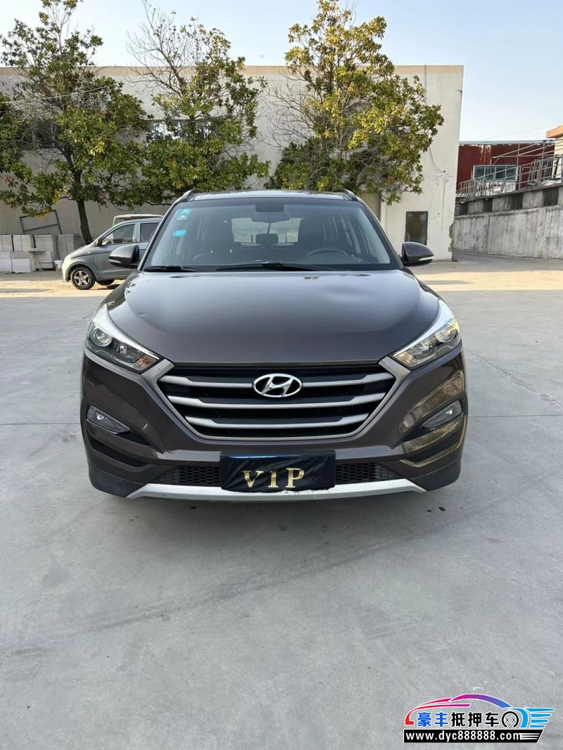 18年现代途胜轿车抵押车出售