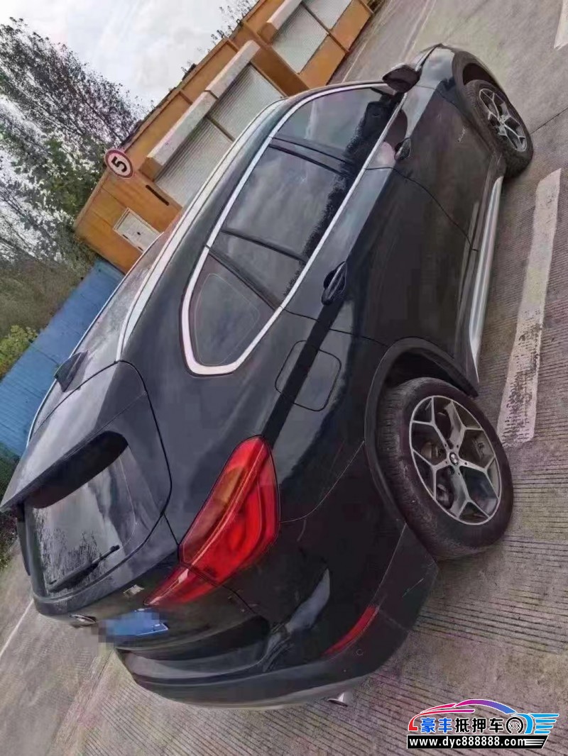 18年宝马X1轿车抵押车出售