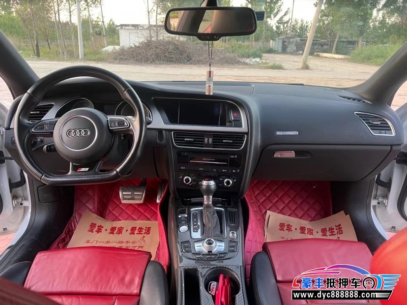 12年奥迪S5轿车抵押车出售