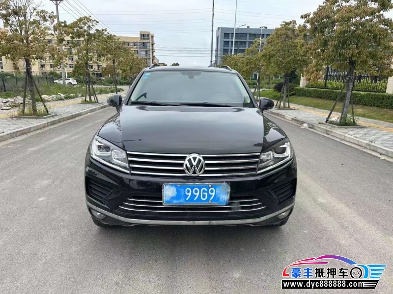 17年大众途锐轿车抵押车出售