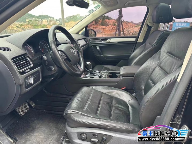 17年大众途锐轿车抵押车出售