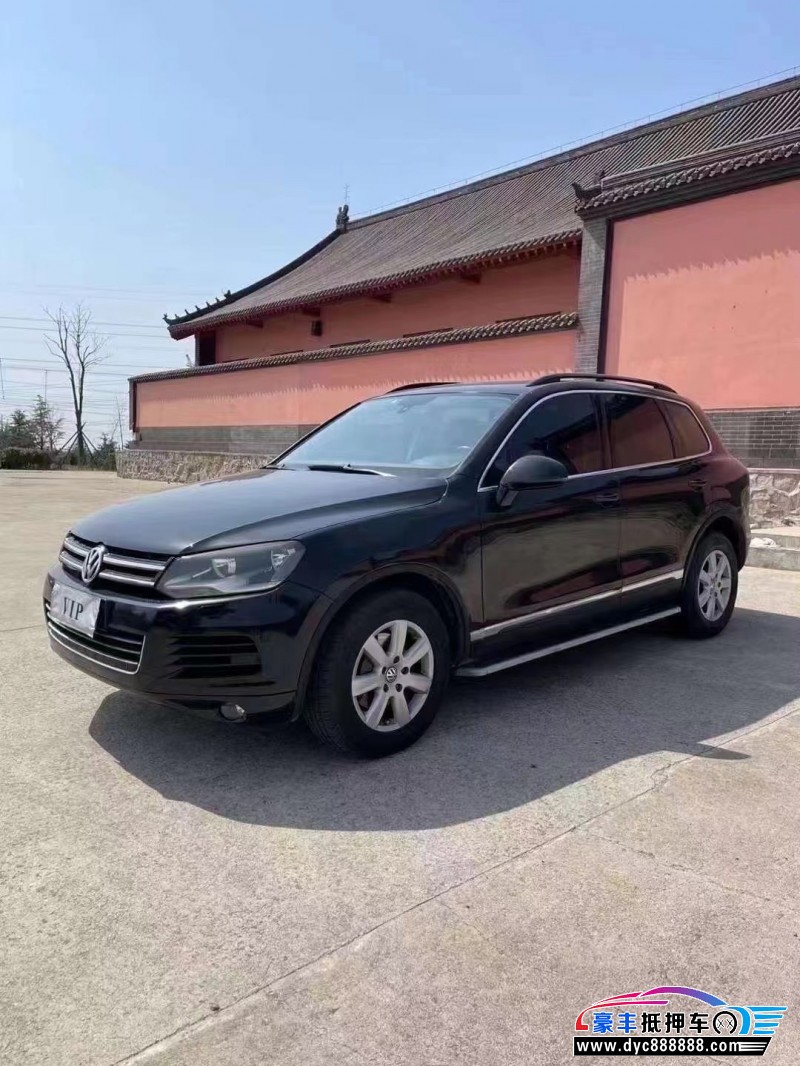 14年大众途锐轿车抵押车出售