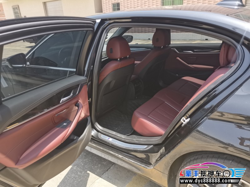 21年宝马5系轿车抵押车出售