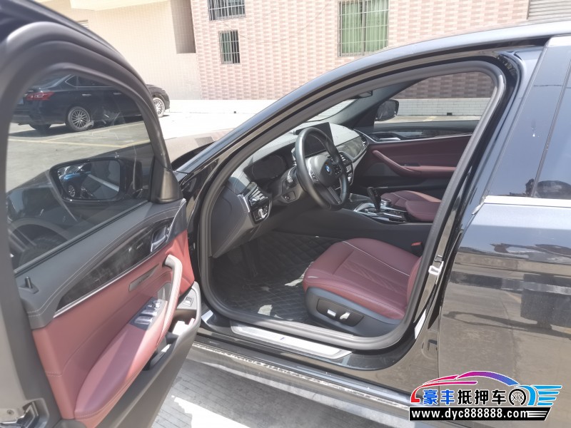 21年宝马5系轿车抵押车出售