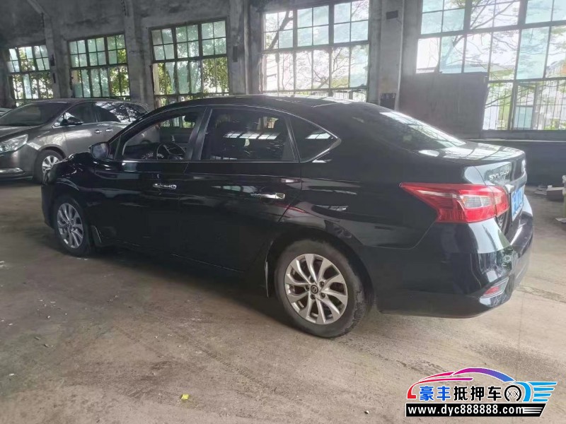 19年日产轩逸轿车抵押车出售