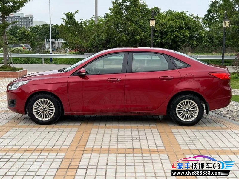 15年福特福克斯轿车抵押车出售