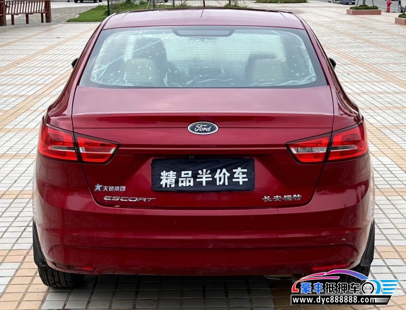 15年福特福克斯轿车抵押车出售