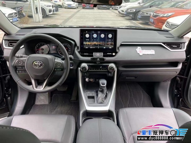 22年丰田威兰达轿车抵押车出售