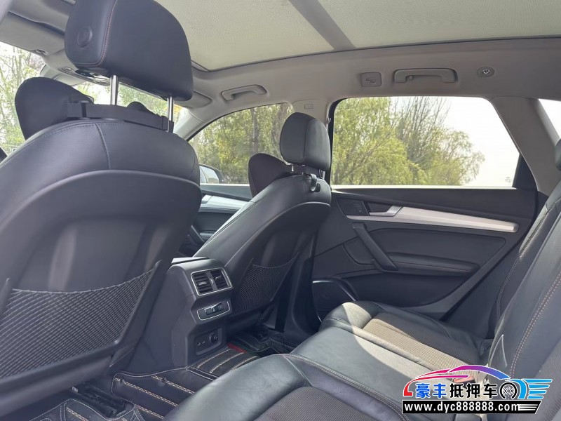 19年奥迪Q5轿车抵押车出售