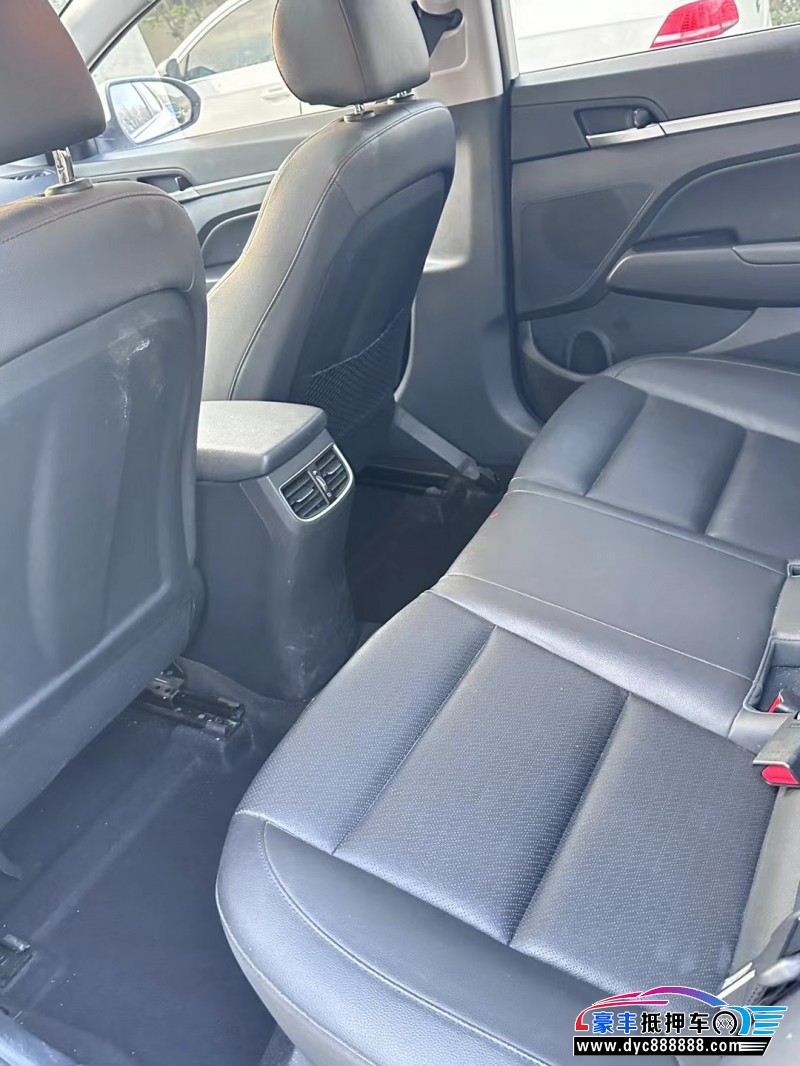 19年现代领动轿车抵押车出售