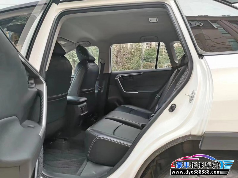 20年丰田威兰达轿车抵押车出售