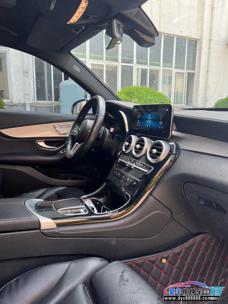 20年奔驰GLC轿车抵押车出售