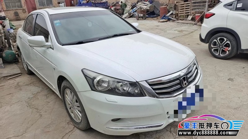 13年本田雅阁轿车抵押车出售