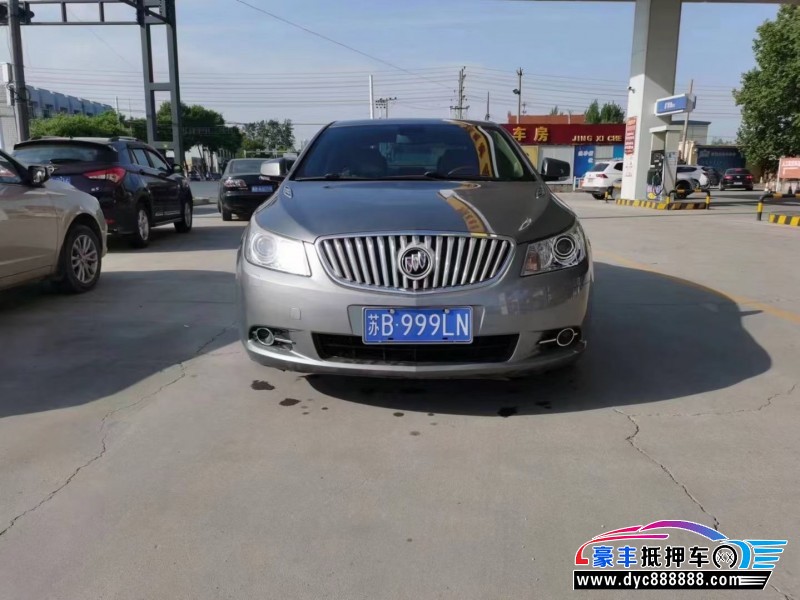 10年别克君越轿车抵押车出售