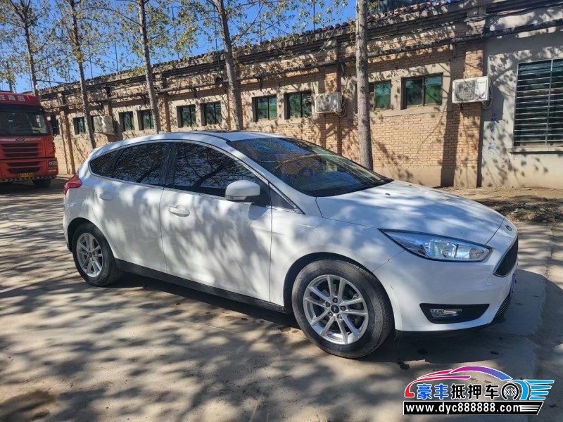 17年福特福克斯轿车抵押车出售