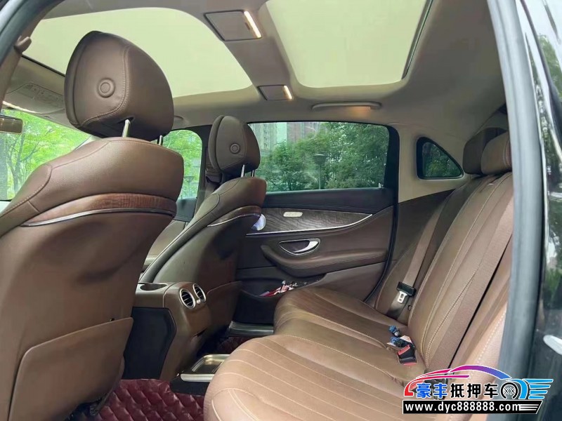 19年奔驰E轿车抵押车出售