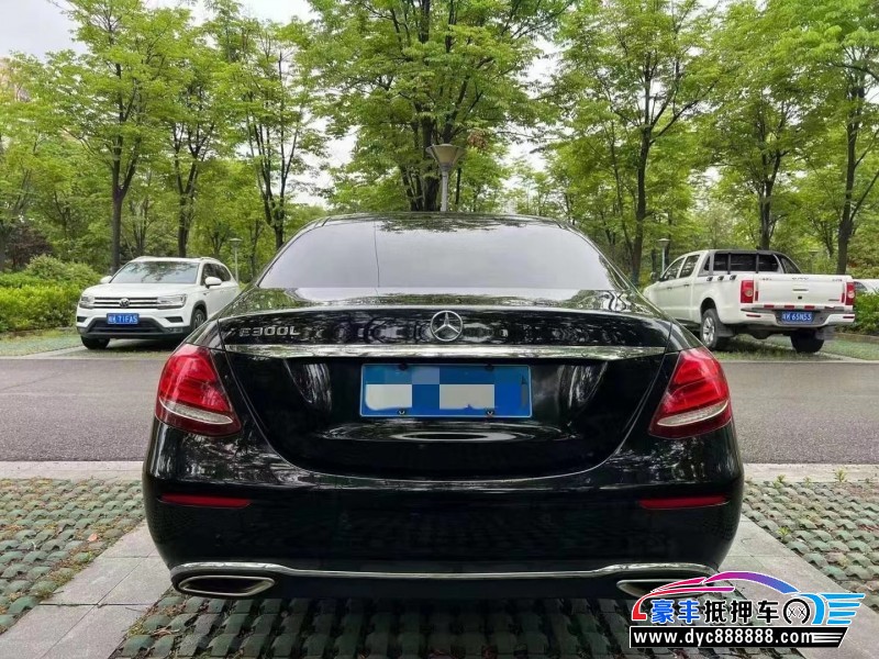 19年奔驰E轿车抵押车出售