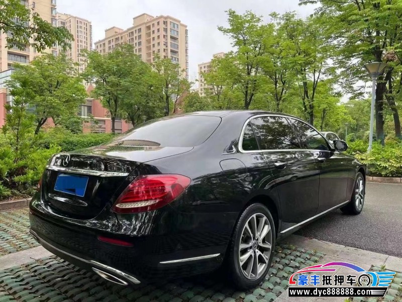 19年奔驰E轿车抵押车出售