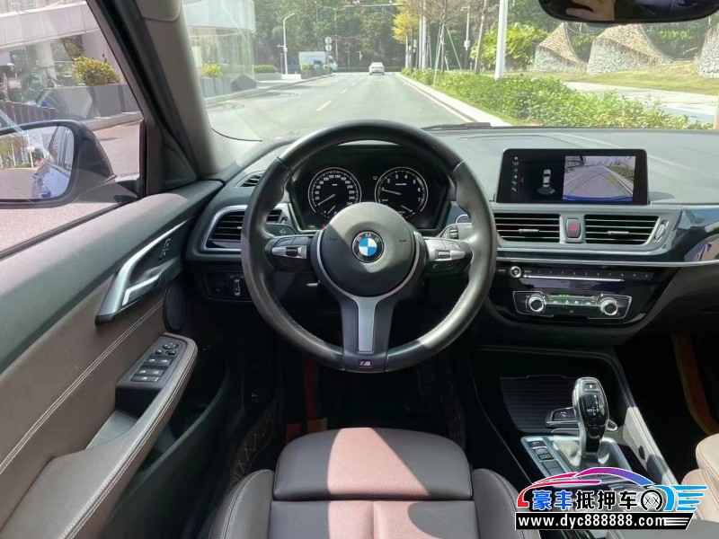 20年宝马1系轿车抵押车出售