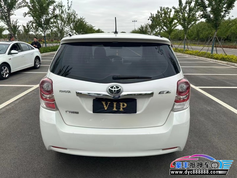 13年丰田逸致轿车抵押车出售