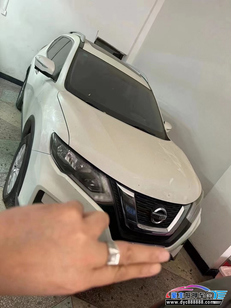 18年日产奇骏轿车抵押车出售