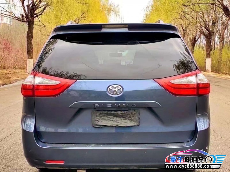 16年丰田塞纳轿车抵押车出售