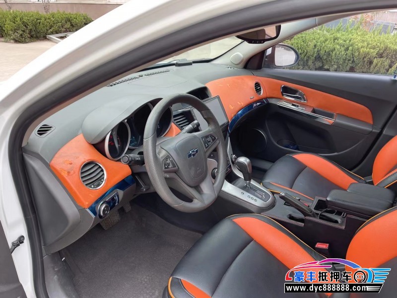 14年雪佛兰科鲁兹轿车抵押车出售