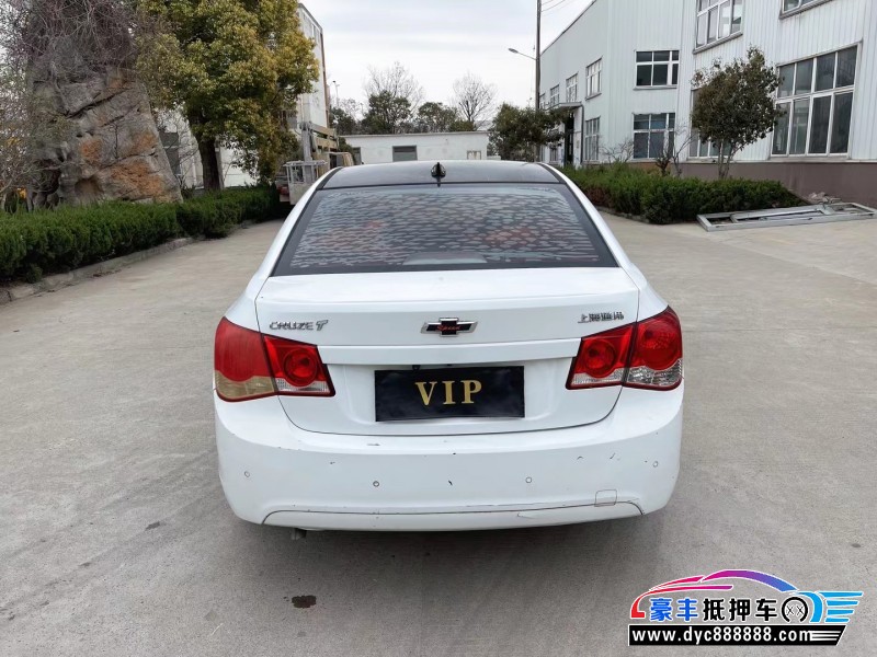 14年雪佛兰科鲁兹轿车抵押车出售