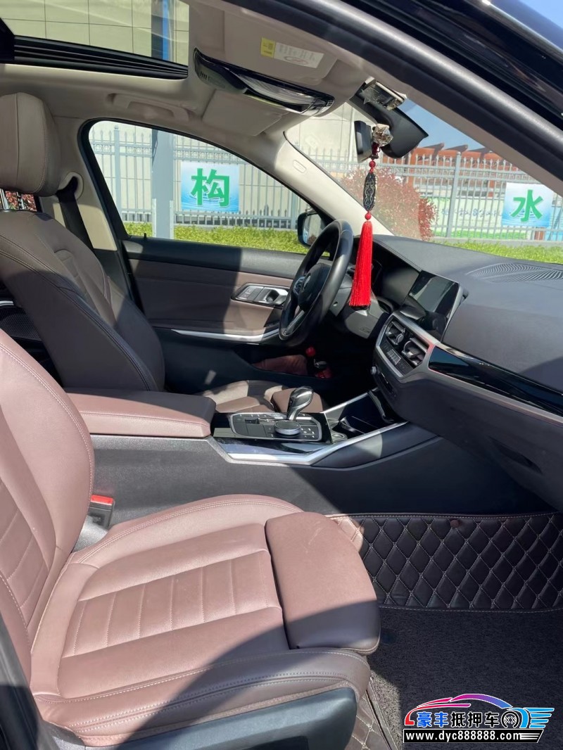 20年宝马3系轿车抵押车出售